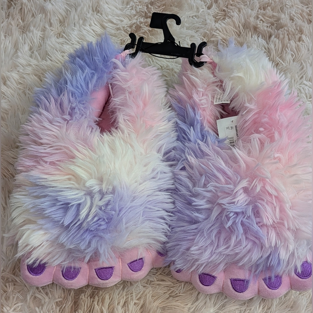 NWT, Wonder Nation, Pink/Purple Tie Dye, Faux Fur, Yeti Foot Slippers-Big Kids 6